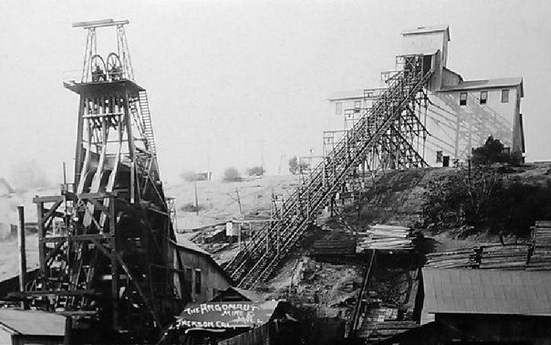 Argonaut-Mine-and-Mill.jpg - ARGONAUT MINE JACKSON CA ca1920 PHOTO